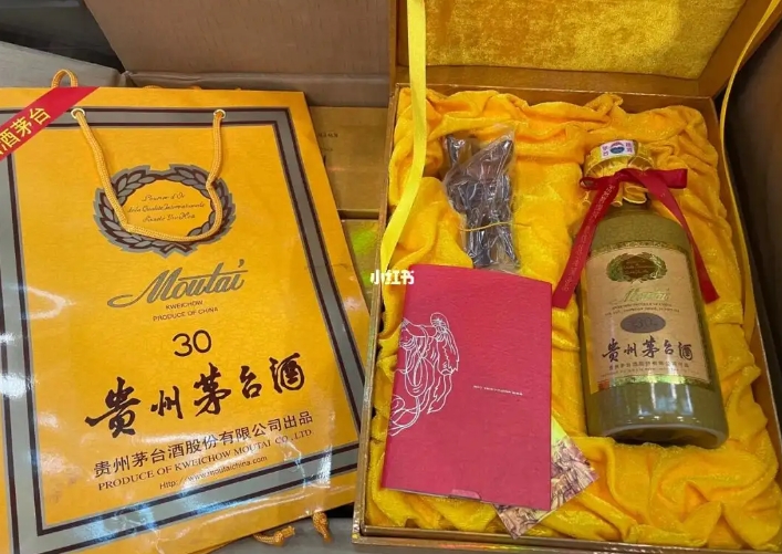 宜宾茅台30年与存放三十年老茅台酒质有什么区别？哪个回收价格更高？