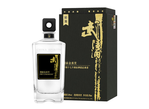 宜宾上门回收武陵酒轻酱53度375ml国家金质奖礼盒装