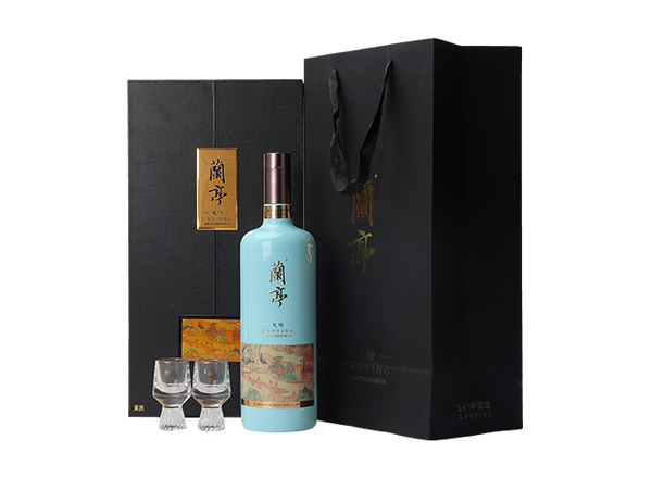 宜宾会稽山黄酒回收兰亭大师三十年陈酿1L礼盒装绍兴黄酒